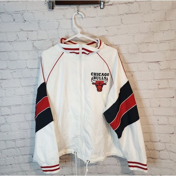 Men's Ultra Game Chicago Bulls White Jacket with Red and Black Stripes, Size XXL - Picture 1 of 5